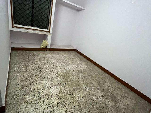 Flat for sale in Hyderguda, Hyderabad