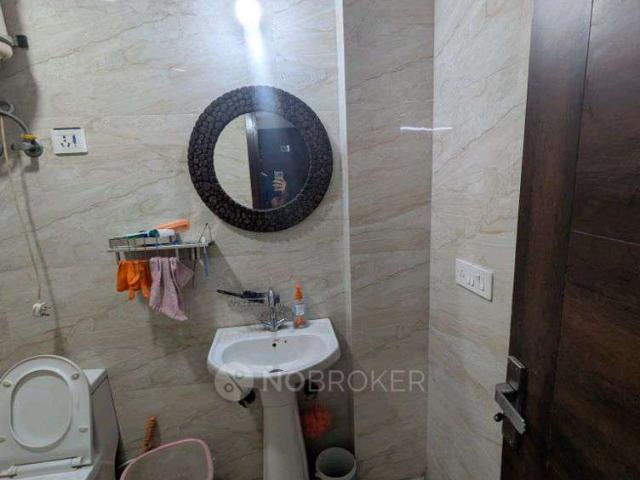 Flat for sale in South Delhi, Deri