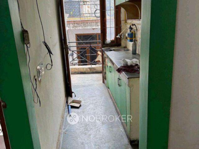 Flat for rent in South Delhi, Deri