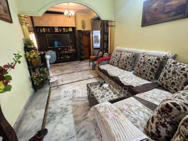 Flat for sale in Kachiguda, Haidarabad
