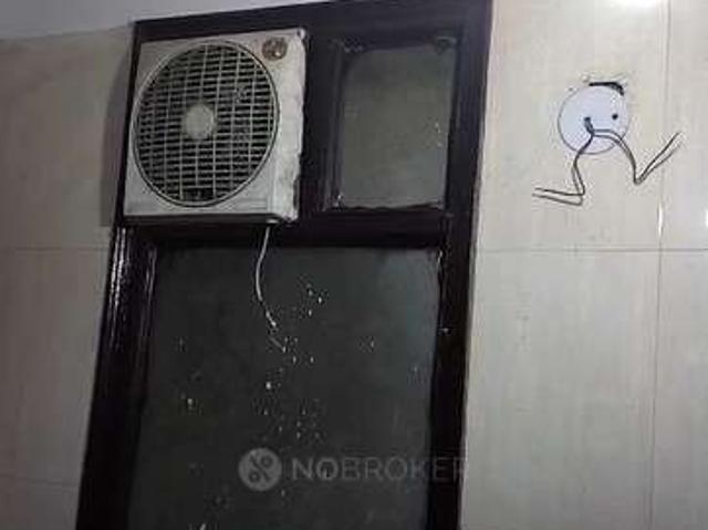 Flat for rent in South Delhi, Deri