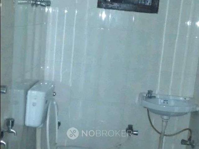Flat for rent in East Delhi, Deri