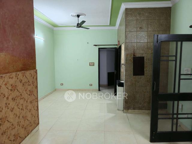 Flat for rent in Sector 14A, Noida