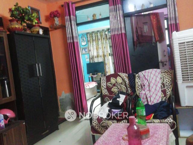 Flat for sale in South West Delhi, Deri