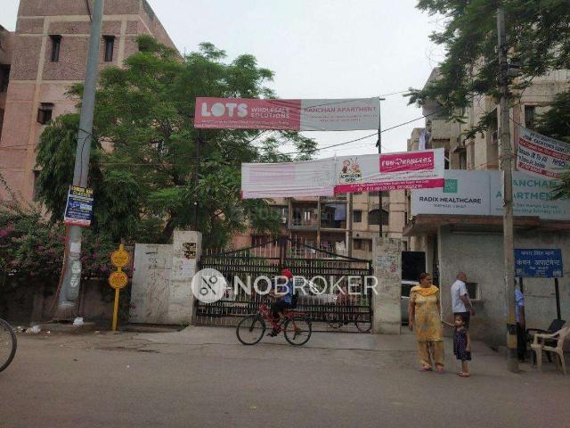 Flat for sale in East Delhi, Deri