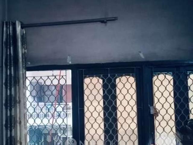 Flat for sale in East Delhi, Deri
