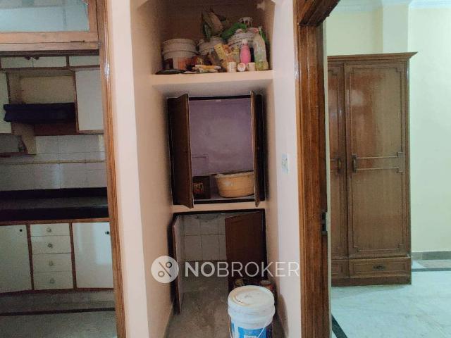 Flat for rent in Deri