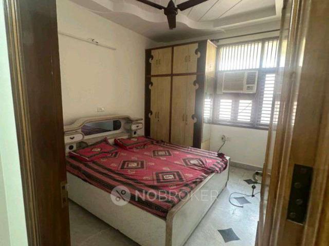 Flat for rent in North West Delhi, Deri