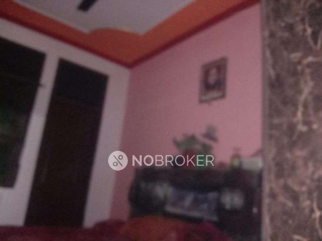 Flat for sale in North Delhi, Deri