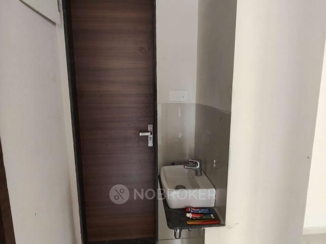 Flat for rent in Bhujbal Chowk, Pune
