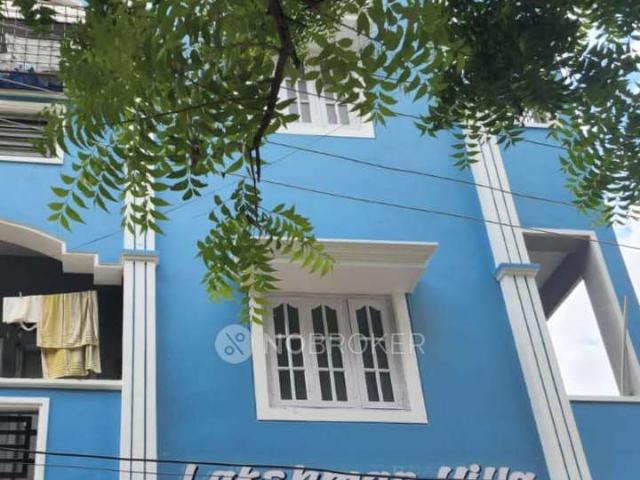 Flat for sale in Hyderguda, Hyderabad