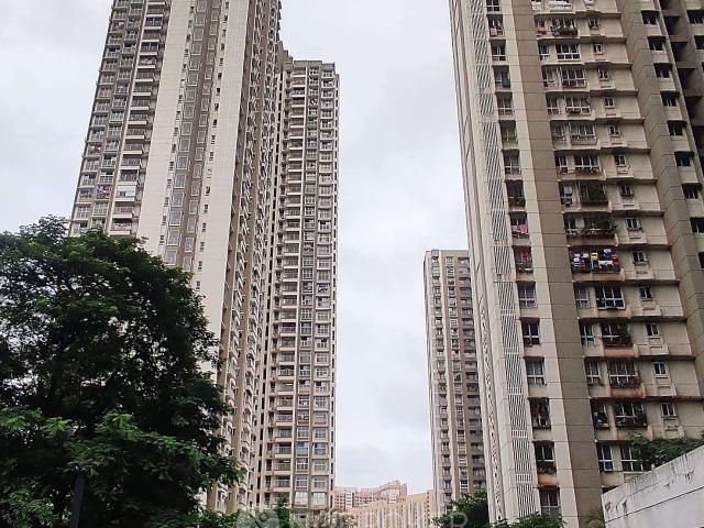 Flat for rent in Varkhande Chawl, Thane