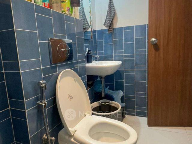 Flat for sale in Lodha Amara, Thane