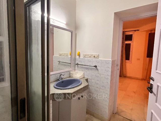 Flat for rent in Hariana