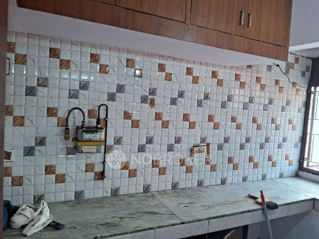 Flat for rent in West Delhi, Deri