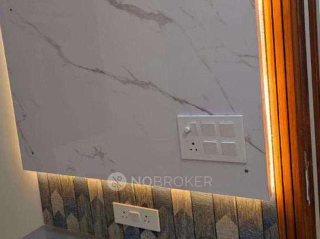 Flat for rent in West Delhi, Deri