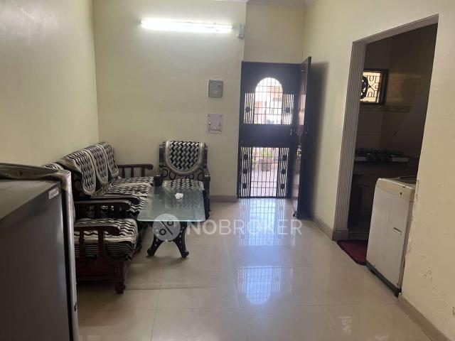 Flat for rent in North West Delhi, Deri
