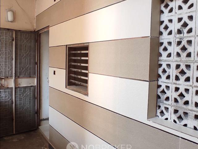 Flat for rent in Shalimar Bagh, Delhi