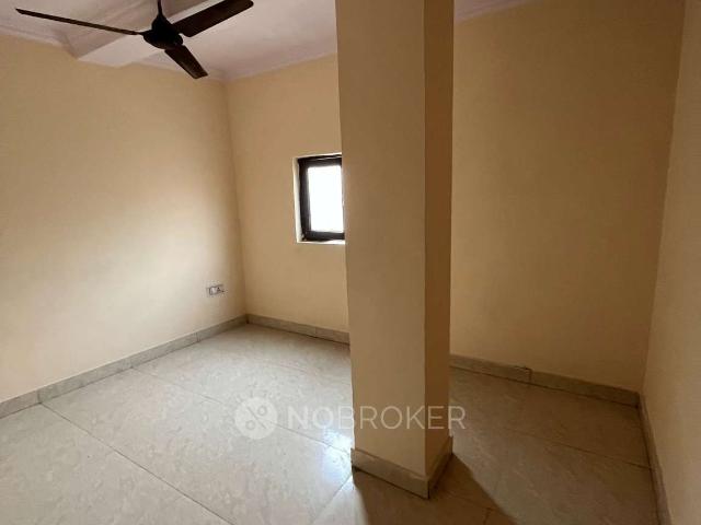 Flat for rent in East Delhi, Deri