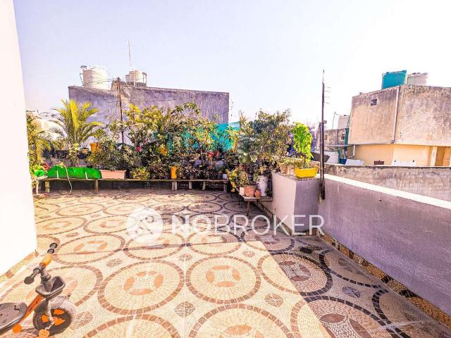 Flat for rent in West Delhi, Deri