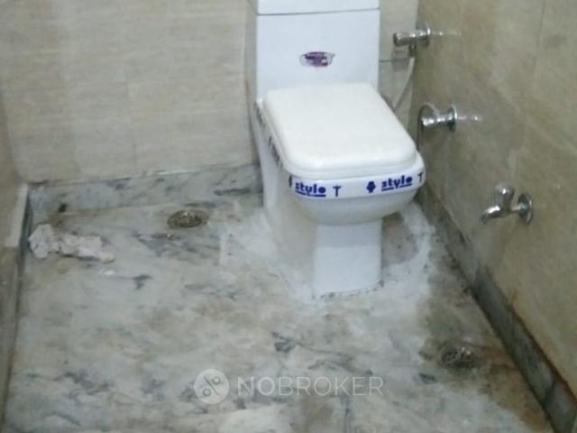 Flat for rent in West Delhi, Deri