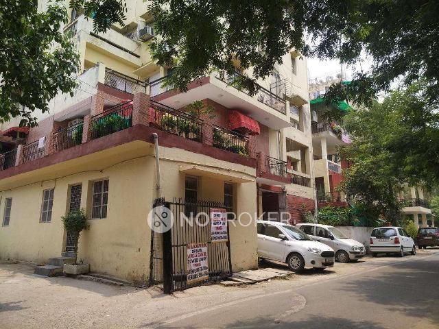 Flat for sale in North West Delhi, Deri