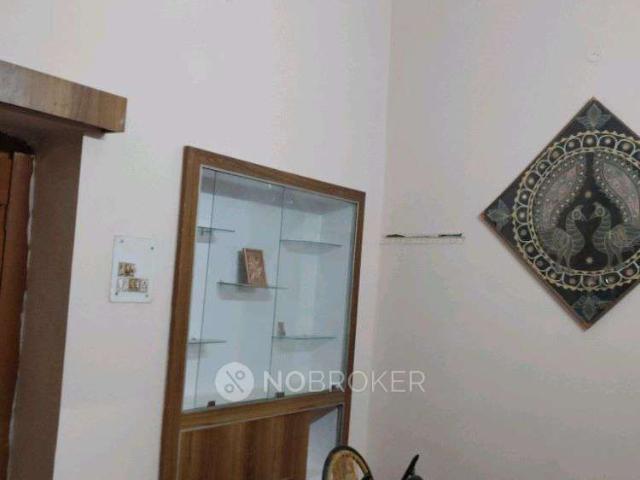 Flat for rent in Deri