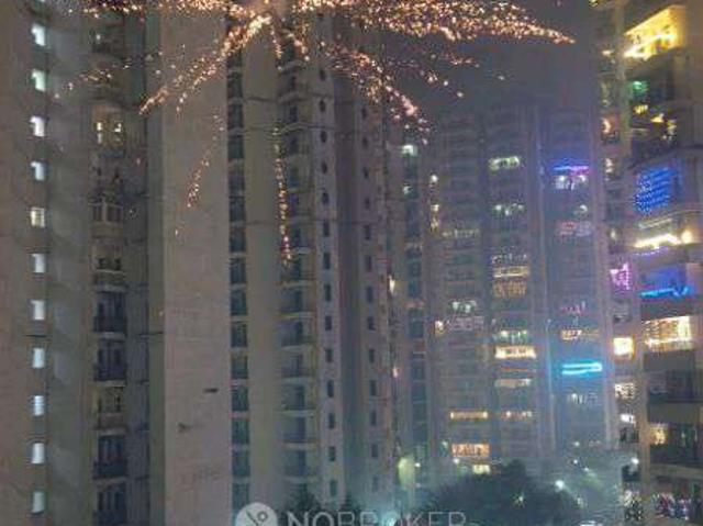 Flat for sale in Amrapali Leisure Valley Villas, Gautam Buddha Nagar