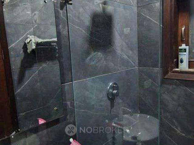 Flat for rent in South Delhi, Deri