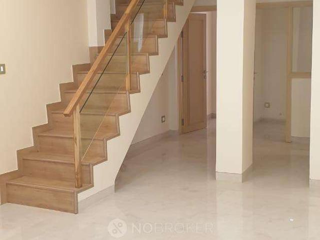 Flat for rent in South Delhi, Deri