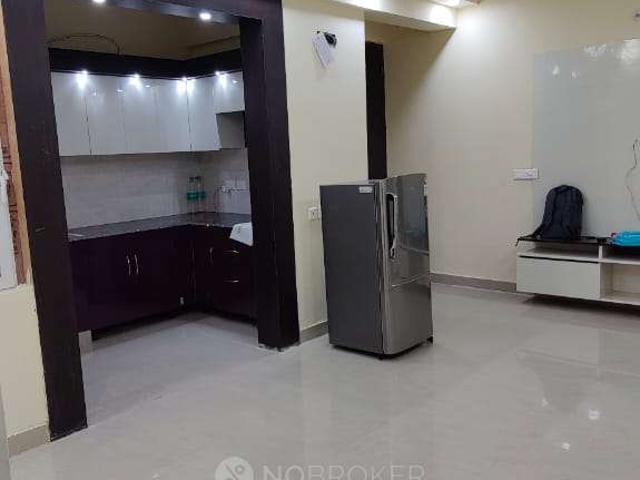 Flat for rent in Sector 16, Noida