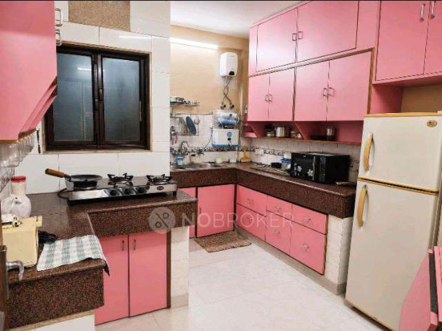Flat for rent in Deri