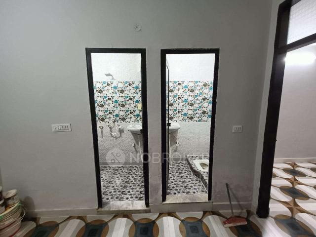 Flat for sale in New Ashok Nagar, Delhi