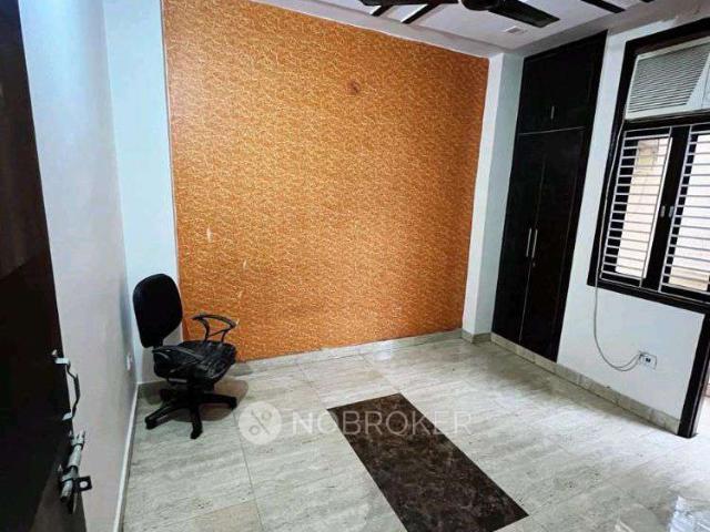 Flat for rent in West Delhi, Deri