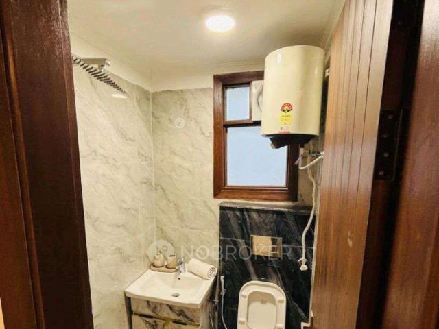 Flat for rent in South Delhi, Deri