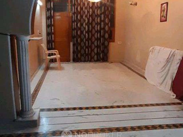 Flat for rent in North Delhi, Deri