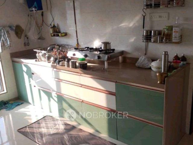 Flat for sale in Naupada, Thane
