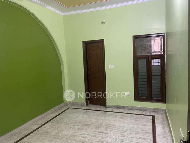 Flat for rent in Parsvnath Paradise, Ghaziabad