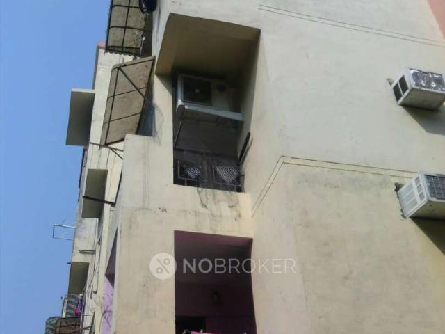 Flat for rent in South West Delhi, Deri
