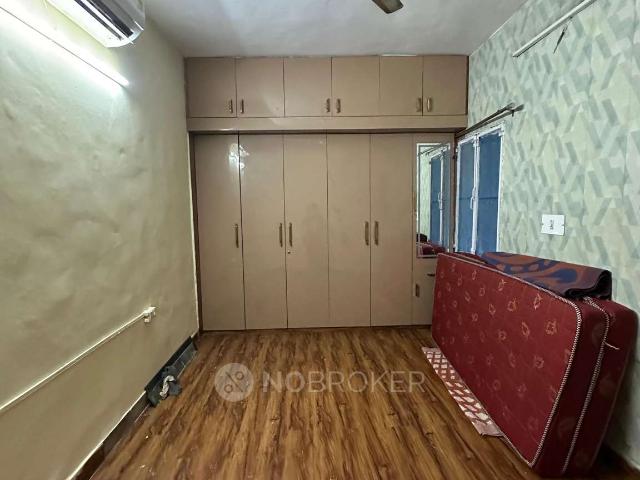 Flat for rent in East Delhi, Deri
