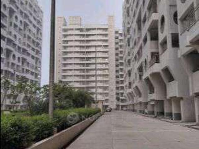 Flat for sale in North Delhi, Deri
