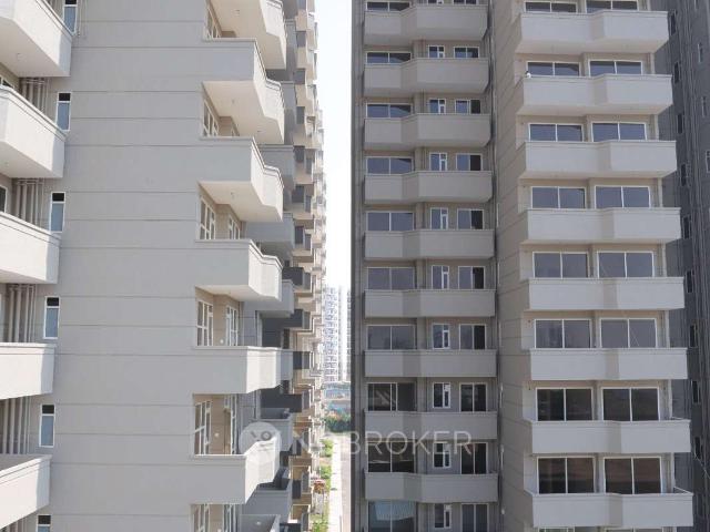 Flat for rent in Hariana