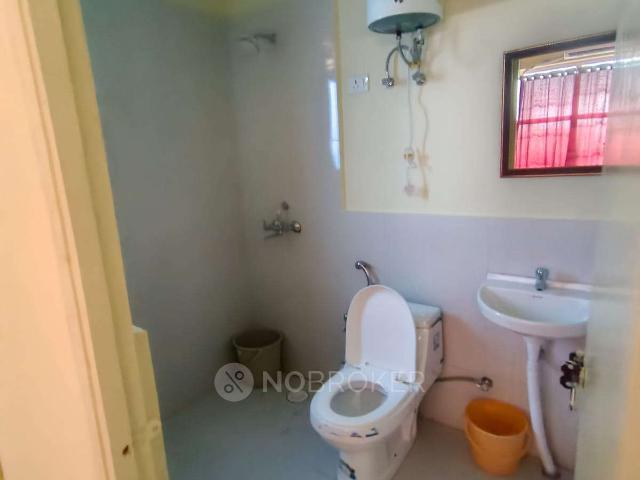 Flat for rent in Hariana