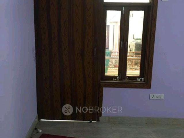 Flat for rent in South Delhi, Deri