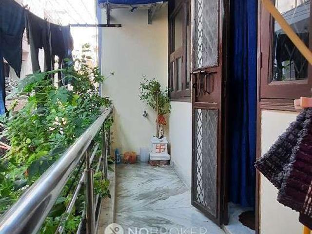 Flat for rent in South Delhi, Deri