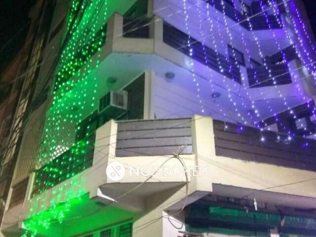 Flat for sale in South West Delhi, Deri