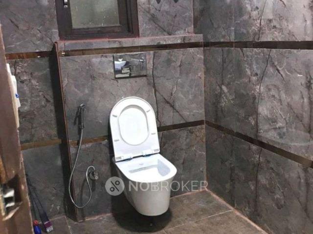 Flat for rent in South Delhi, Deri