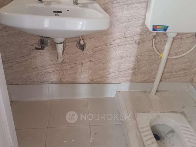 Flat for rent in South West Delhi, Deri