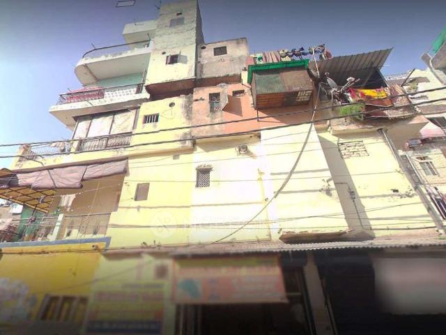 Flat for sale in West Delhi, Deri