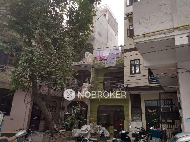 Flat for rent in North West Delhi, Deri